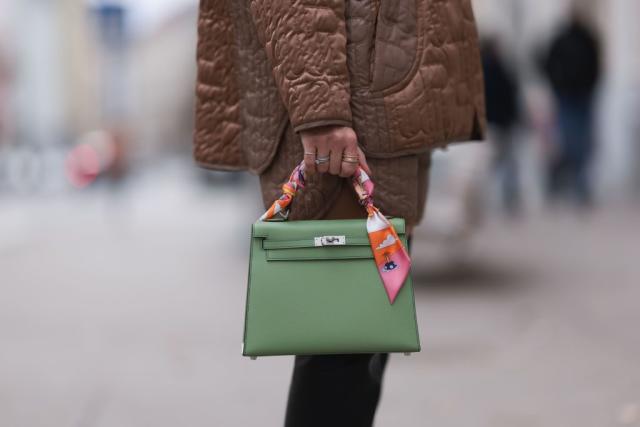 Outfit: The Hermès Kelly Bag