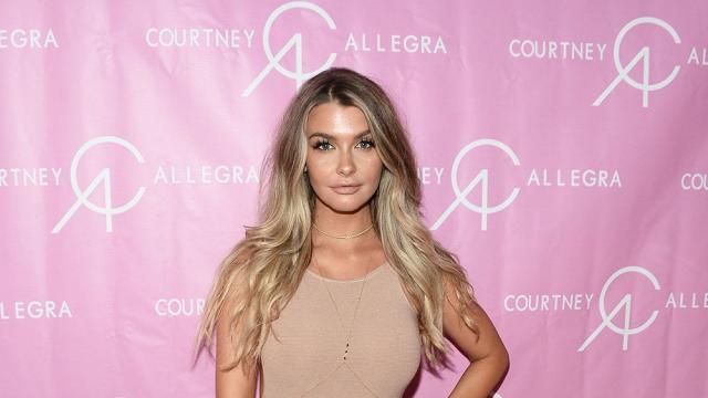 Meet Emily Sears — The Australian Model Your Boyfriend is