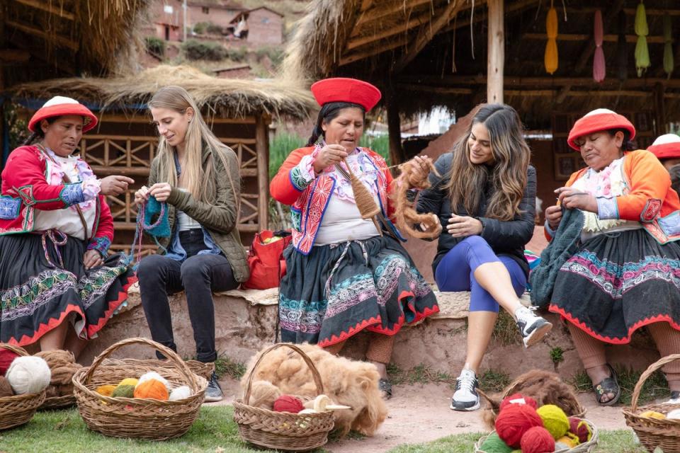 Peru Sacred Valley Women's Weaving Cooperative Ccaccaccollo, G Adventures (G Adventures)