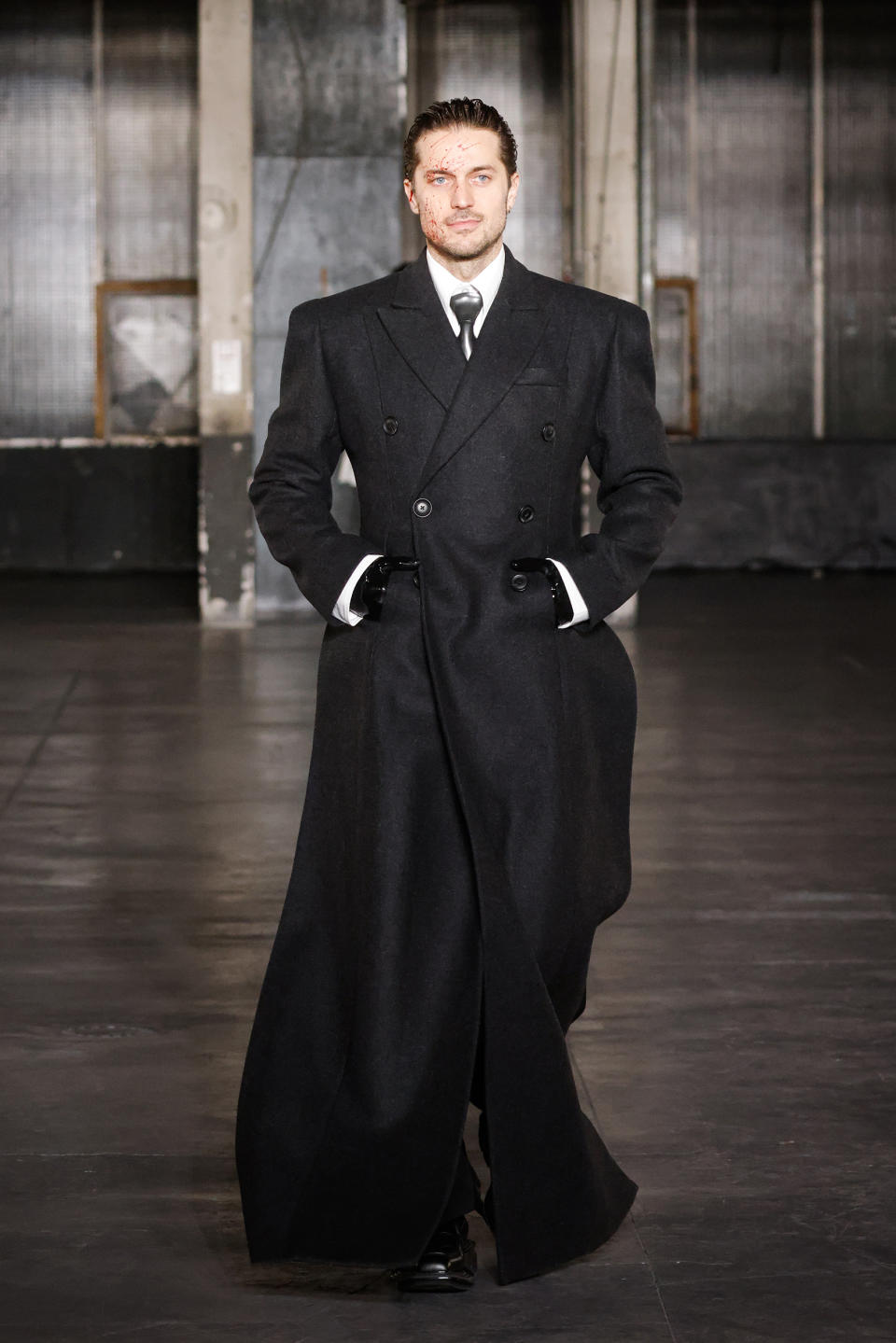 Lucas Bravo walks the runway during the LGN Louis-Gabriel Nouchi Menswear Fall-Winter 2023-2024 show at Garage Amelot as part of Paris Fashion Week on January 18, 2023 in Paris, France.  (Richard Bord / Getty Images)