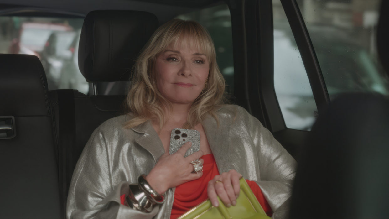 Kim Cattrall's Samantha Jones returned in an epic cameo on the Sex and the City spinoff, And Just Like That... (Max) 