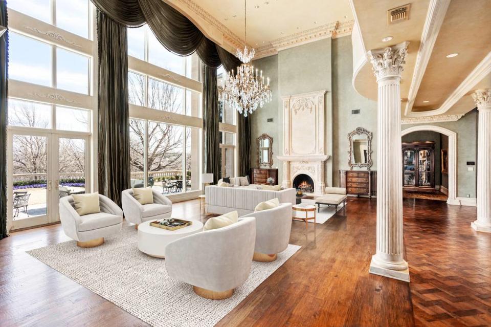 Overton Crest Estate features living spaces with 28-foot ceilings. (Interluxe Auctions)