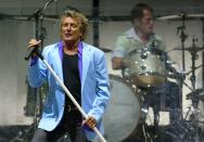 Nur ein Jahr später stellte Rod Stewart an gleicher Stelle den Rekord in den Schatten: Zu seinem Konzert am Silvesterabend 1994 kamen geschätzt mehr als 3,5 Millionen Menschen an die Copacabana in Rio de Janeiero. (Bild: 2005 Getty Images/Paul Kane)