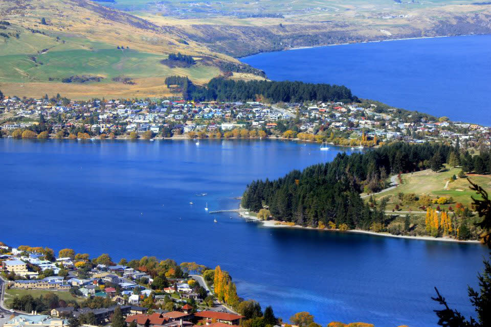 8. Queenstown’s fantastic scenery, adventure activities and picturesque location makes it a true Global Adventure Capital. Set on the shores of crystal clear Lake Wakatipu, the natural beauty and the unique energy of Queenstown draw you in.