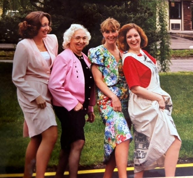 Some “cheesecake” fun for the girls on the way to the 1990 Derby. From left, Marcia Thorpe, Ruth Speelman, Jacci Rodgers, Patti Speelman.