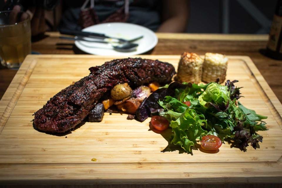 Hanger Steak (PHOTO: Zat Astha/Yahoo Lifestyle SEA)