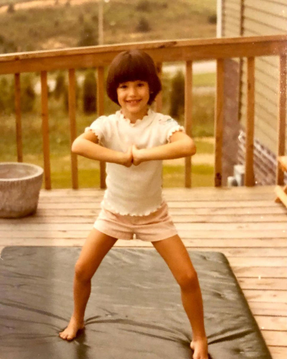 <p>"A little namaste for your flashback Friday. 🧘🏻‍♀️♥️," Garner <a href="https://www.instagram.com/p/CNuqYxGDbMx/" rel="nofollow noopener" target="_blank" data-ylk="slk:captioned a photo of herself;elm:context_link;itc:0;sec:content-canvas" class="link ">captioned a photo of herself</a> during a childhood yoga session. </p>