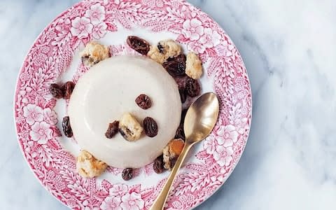 Hot cross bun panna cotta