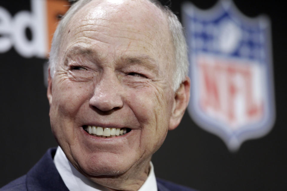 FILE - In this Feb. 2, 2011, file photo, NFL Hall of Fame quarterback Bart Starr smiles during an NFL football news conference in Dallas. Starr, the Green Bay Packers quarterback and catalyst of Vince Lombardi's powerhouse teams of the 1960s, has died. He was 85. The Packers announced Sunday, May 26, 2019, that Starr had died, citing his family. He had been in failing health since suffering a serious stroke in 2014. (AP Photo/David J. Phillip, File)