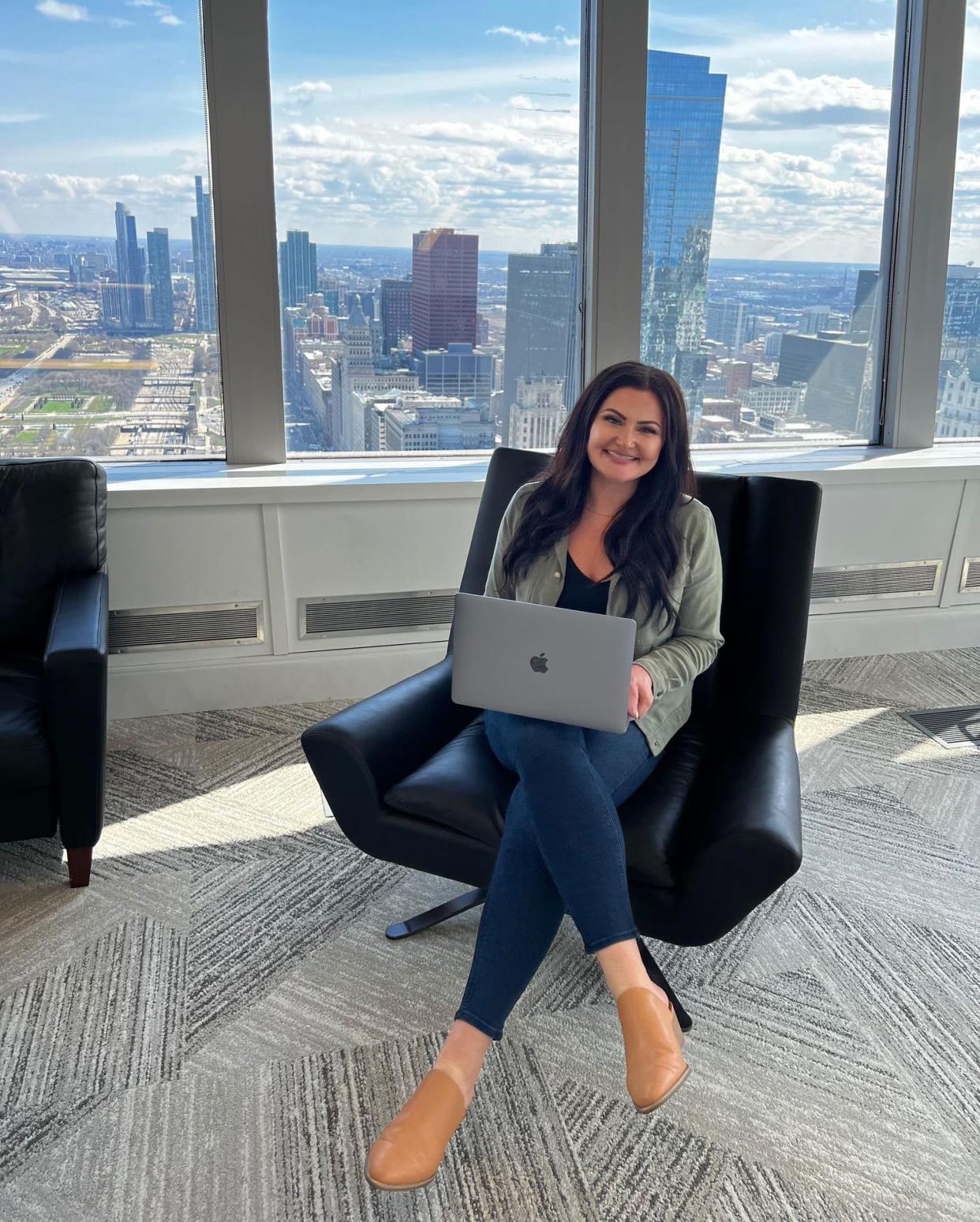 Galesburg native Anya Pshenychny is an account executive at Paramount Co (formerly ViacomCBS), based out of Chicago. The Paramount office is located in the Prudential building in Chicago.