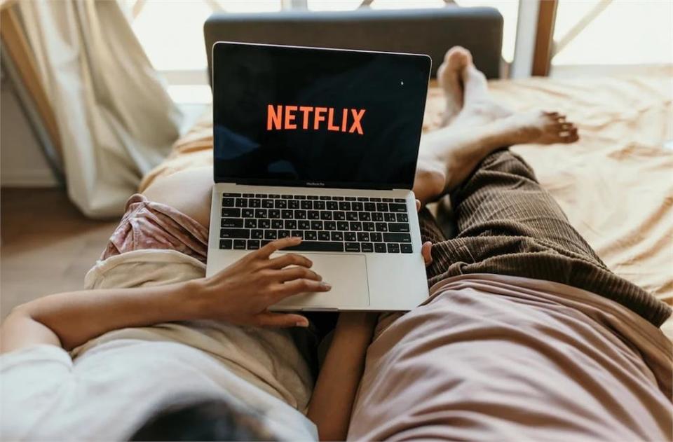 逃不掉了！Netflix預告「結束共享時代」：90天內開抓寄生帳號