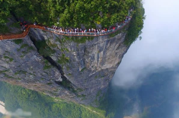 ▲中國湖南觀光景點張家界風景區，清明連假期間驚傳有四名遊客集體跳崖自殺事件，官方已派出專案小組調查詳情。（圖／翻攝自百度）