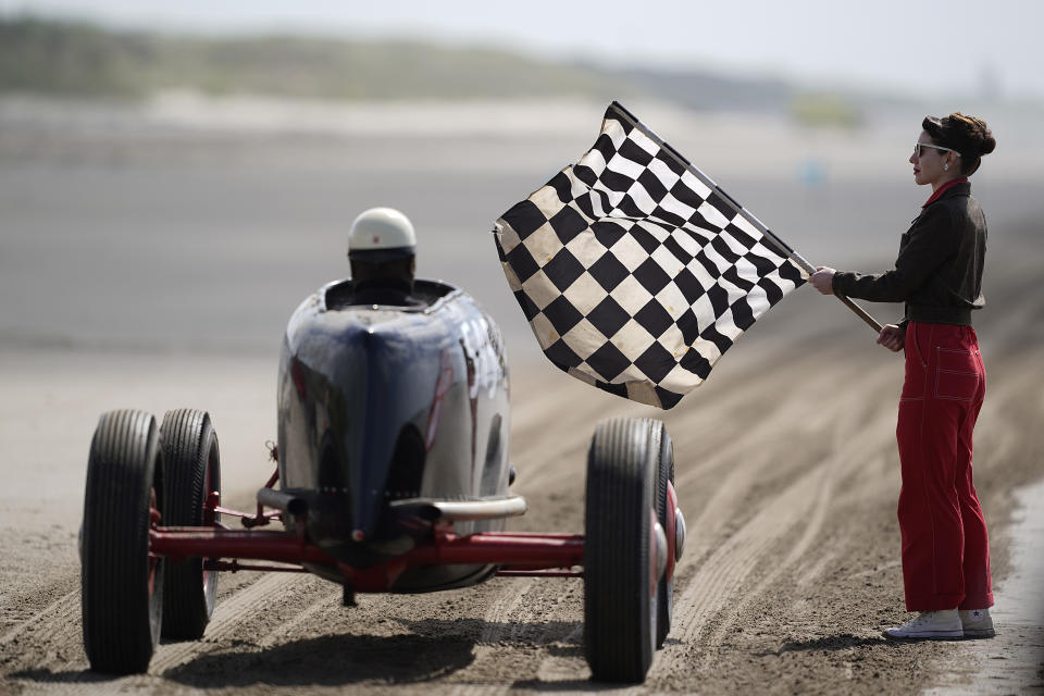 Vintage Hot Rods Race At Pendine Sands