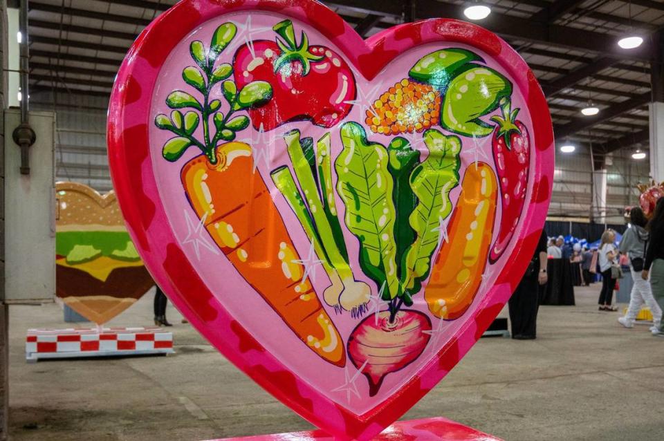 “Farmer Razzle Dazzle: The Heart of KC” by artist Emma Loo. Emily Curiel/ecuriel@kcstar.com