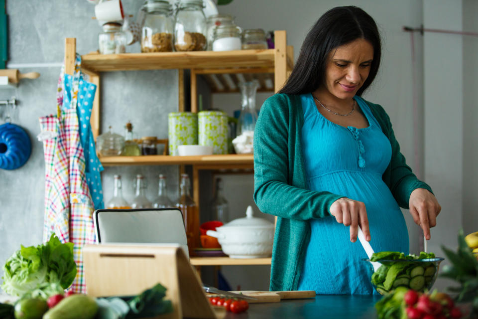 El tema de la alimentación durante el embarazo no tiene por qué ser motivo de estrés. (Foto: Getty)