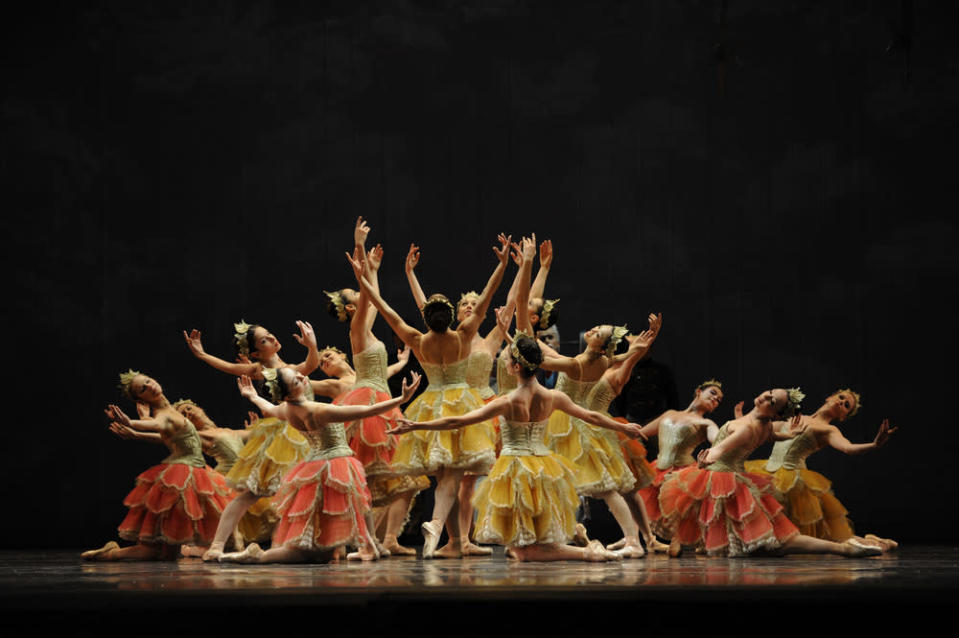 San Francisco Ballet in Tomasson's Nutcracker.