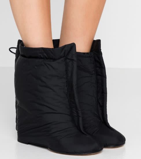 Sind diese Stiefeletten in Mode oder eine Modekatastrophe? (Bild: Zalando)