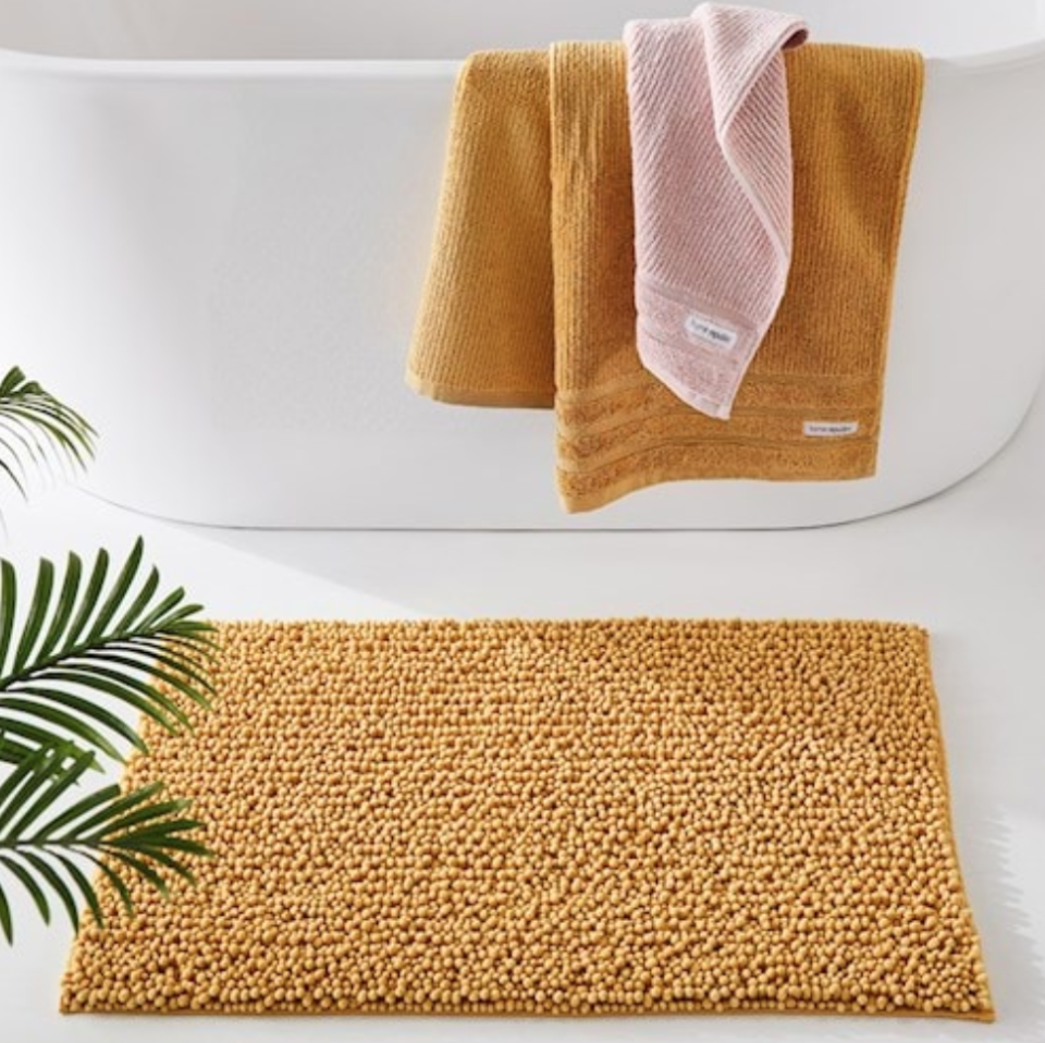 mustard shaggy bathmat 