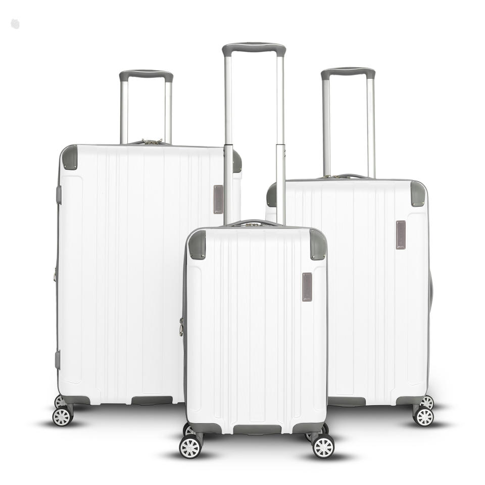 Gabbiano Bravo Collection 3-Piece Expandable Luggage Set. (Photo: Walmart)