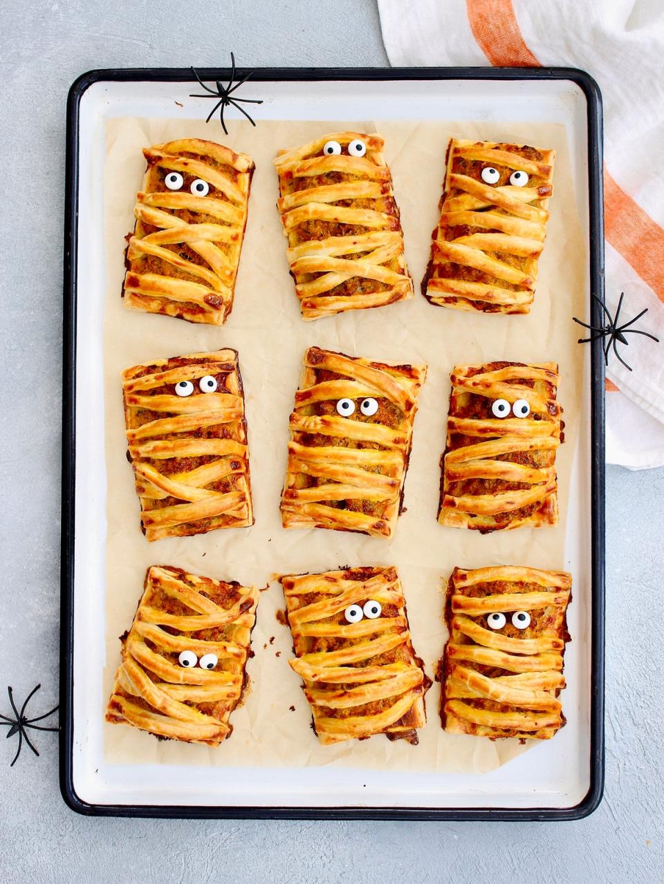 They won’t soon forget these mummy pies! (Easy Peasy Baking Campaign)