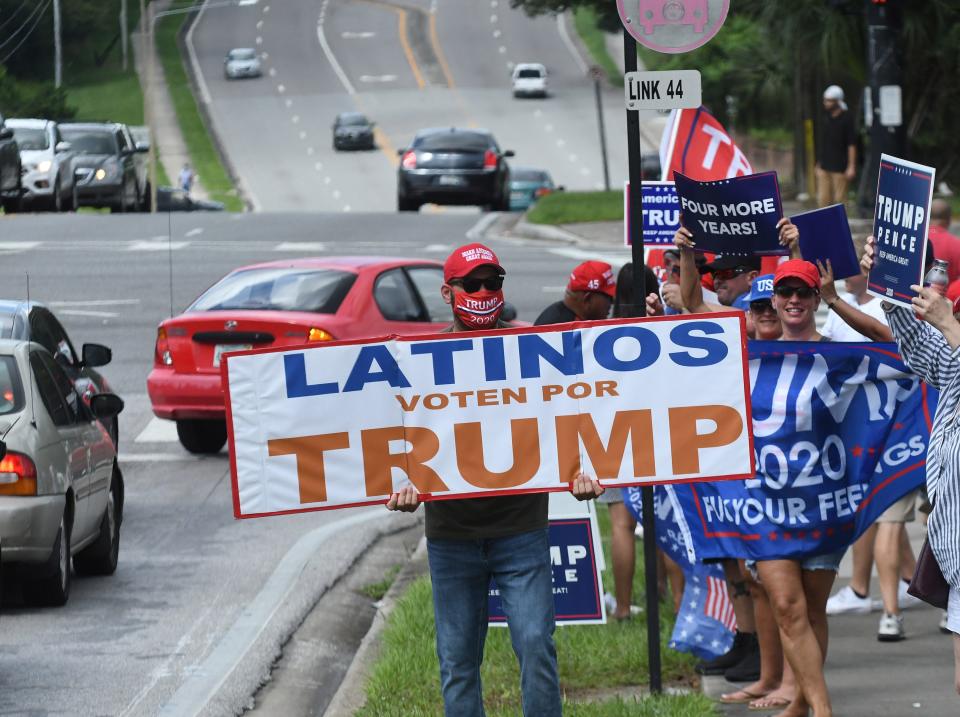 Latinos-Trump