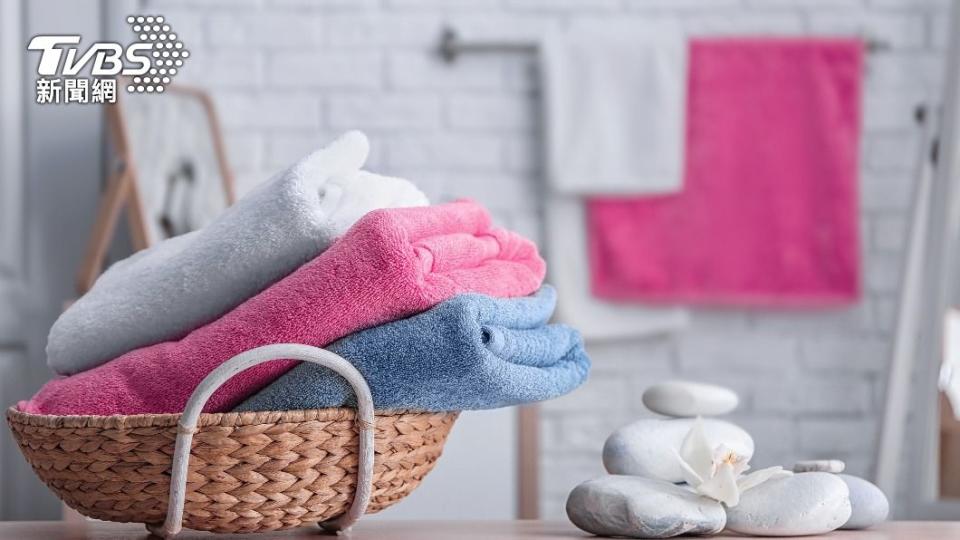 醫師建議可準備２條毛巾輪流使用，每3天就洗一次。（示意圖／shutterstock達志影像）