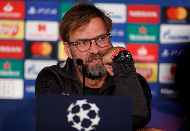 Foto del lunes del DT del Liverpool, Jürgen Klopp, en rueda de prensa