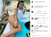 La popolare influencer e imprenditrice statunitense è la più grande delle sorelle Kardashian: Kim, Khloé, Kendall e Kylie. Eccola in alcuni scatti sexy con cui ama intrattenere i suoi milioni di follower.