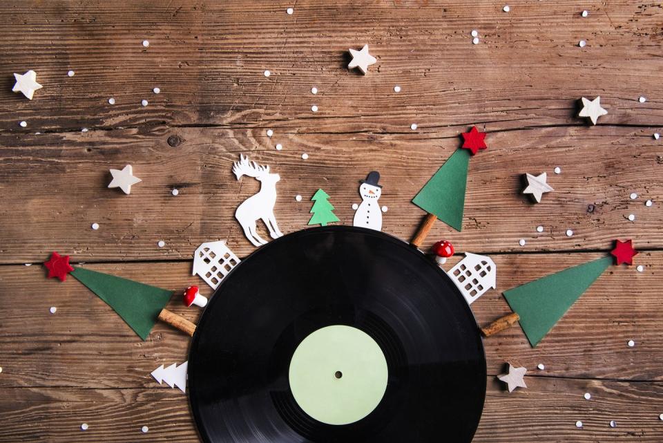 40) Make a Christmas playlist