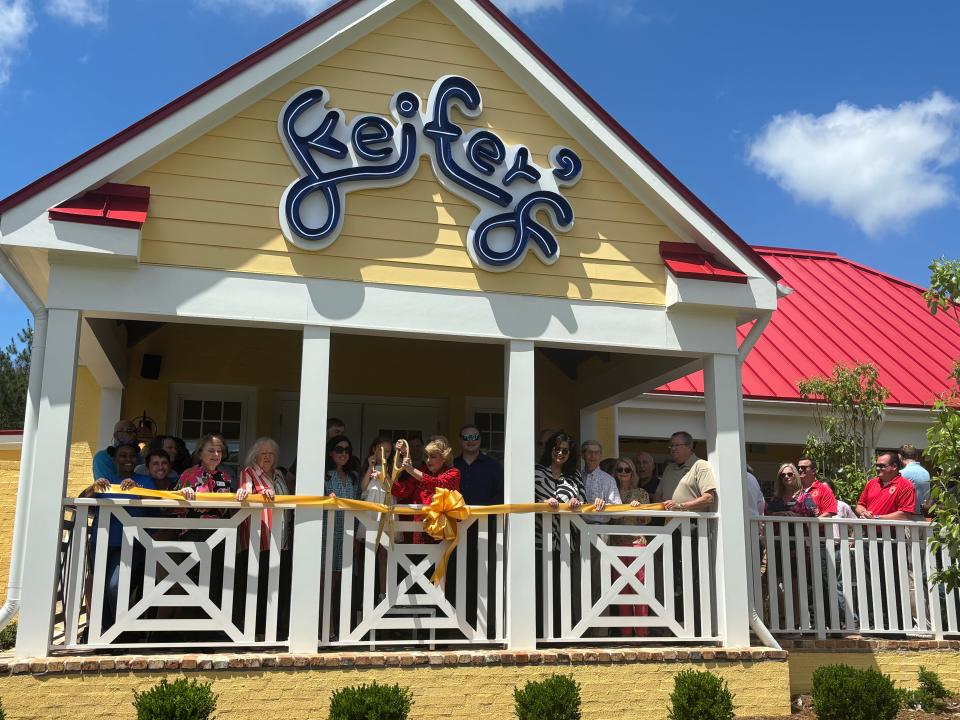 Madison Mayor Mary Hawkins-Butler and Ella Smith, daughter of Keifer's owners Kevin and Carly Smith, cut the ribbon on the new Madison Keifer's location on April 30.