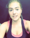 <p>Kate Upton postet auf ihrem Instagram-Account regelmäßig Fotos oder kurze Videos ihrer Workouts und zeigt sich dabei auch mal ungeschminkt. So auch in ihrem jüngsten Video, in dem sie eine nicht ernstgemeinte aber ganz neue Workout-Methode namens “Auf dem Hintern sitzen” vorstellt. (Bild: Instagram.com/Kate Upton)<br></p>