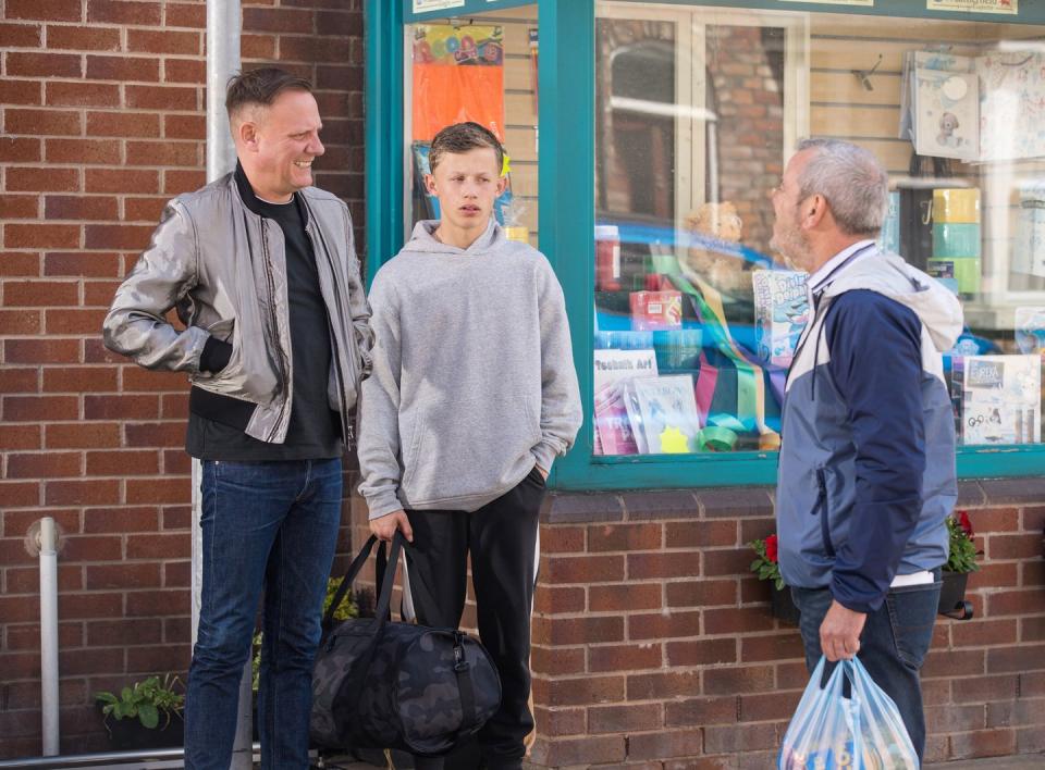 sean tully, dylan and frank in coronation street