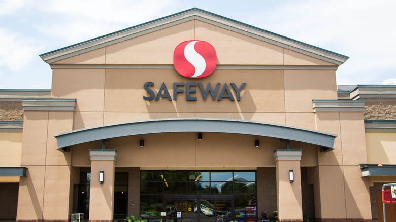 Safeway storefront arch