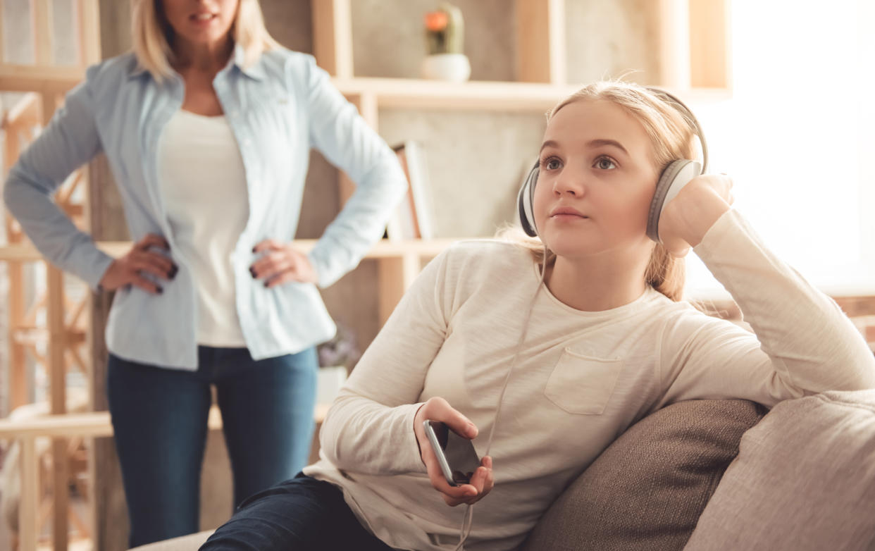 Parents have less than half an hour of quality time with their children a day, research reveals [Photo: Getty]