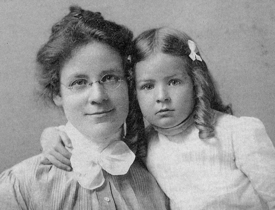 Katharine Cook Briggs and her daughter Isabel Briggs Myers. Decades after this photo was taken, they brought the Myers-Briggs personality questionnaire to life. (Photo: The Personality Brokers: The Strange History of Myers-Briggs and the Birth of Personality Testing)