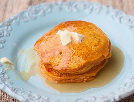 <strong>Get the <a href="http://www.bunsinmyoven.com/2010/09/27/pumpkin-pancakes/" target="_blank">Pumpkin Pancakes recipe</a> by Buns In My Oven</strong>