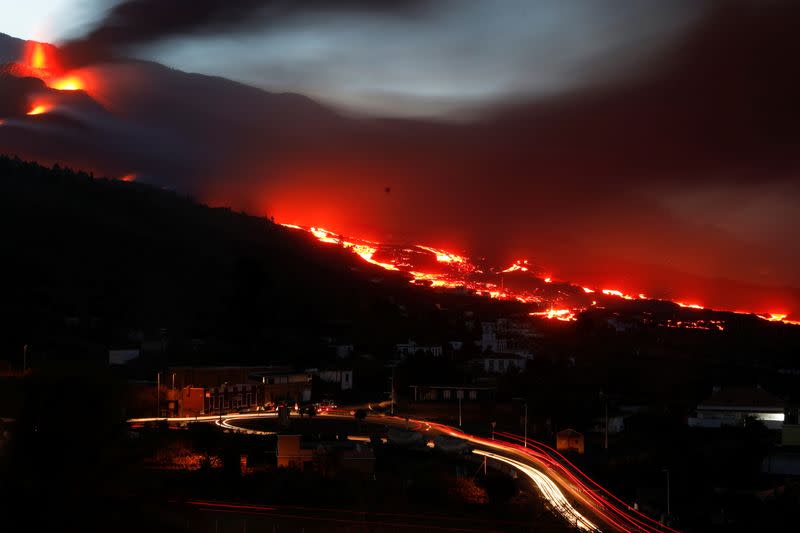 Cumbre Vieja volcano continues to erupt in Spain