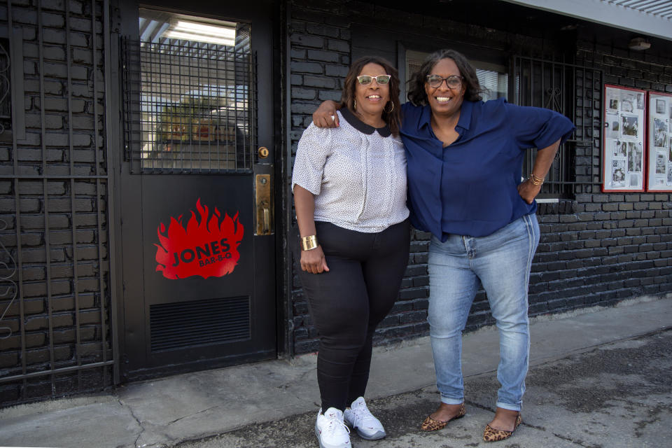 Deborah "Little" (left) and Mary "Shorty" Jones gained widespread popularity after being featured on Season 3 of "Queer Eye." (Photo: Christopher Smith/Netflix)