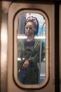 <p>La cantante fue captada además dentro de un tren. </p>