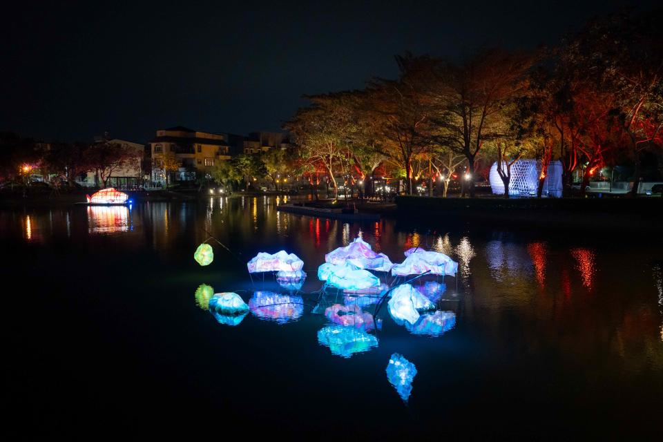  一年一度的月津港燈節，共有66件來自海內外的藝術創作爭豔。（圖片來源：台南觀旅局）