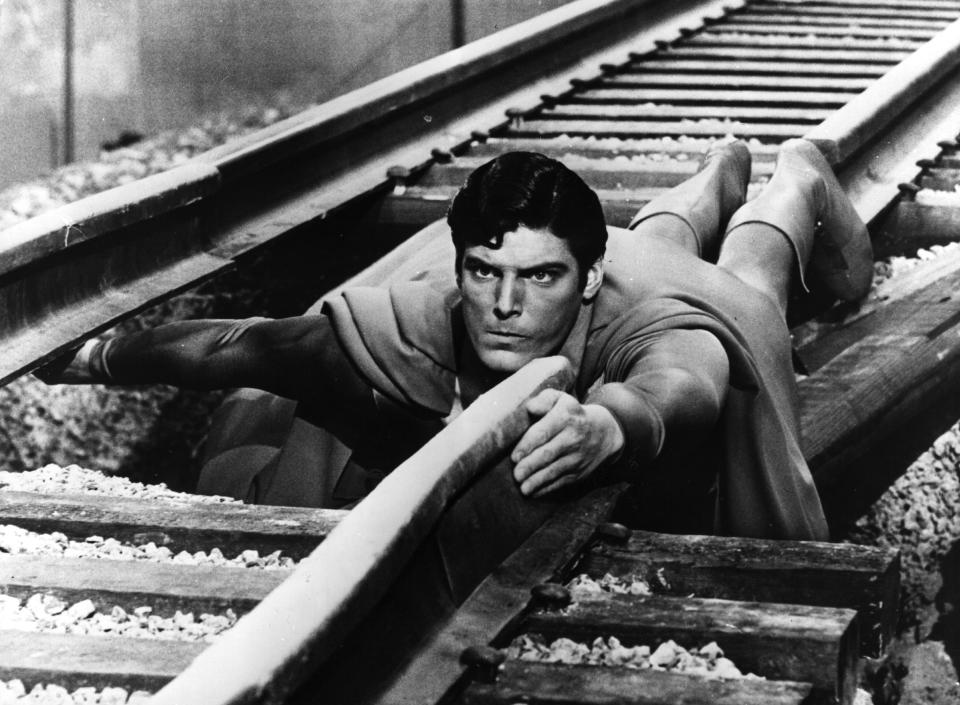 En la foto de archivo, Christopher Reeve (en ese entonces de 24 años) interpretando al héroe de cómic Superman. (Getty Images)