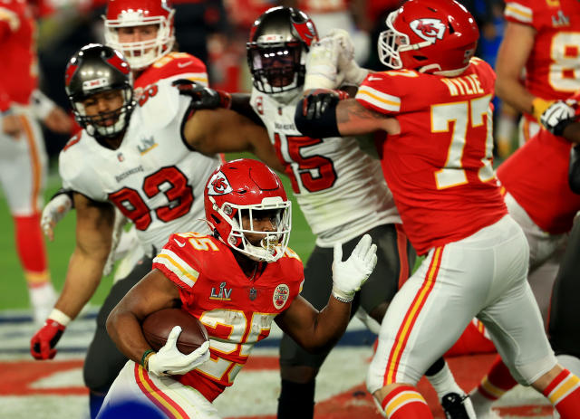 Super Bowl LIV Twitter Reaction: Mahomes' heroics end Chiefs' drought