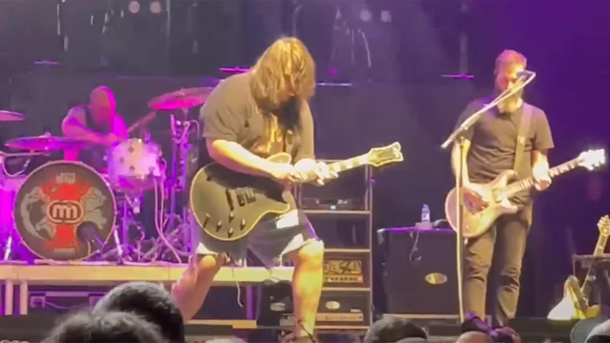  Wolfgang Van Halen plays the Take A Bow solo live onstage in Lisbon, Portugal 