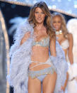 Gisele Bundchen's Top Runway Moments