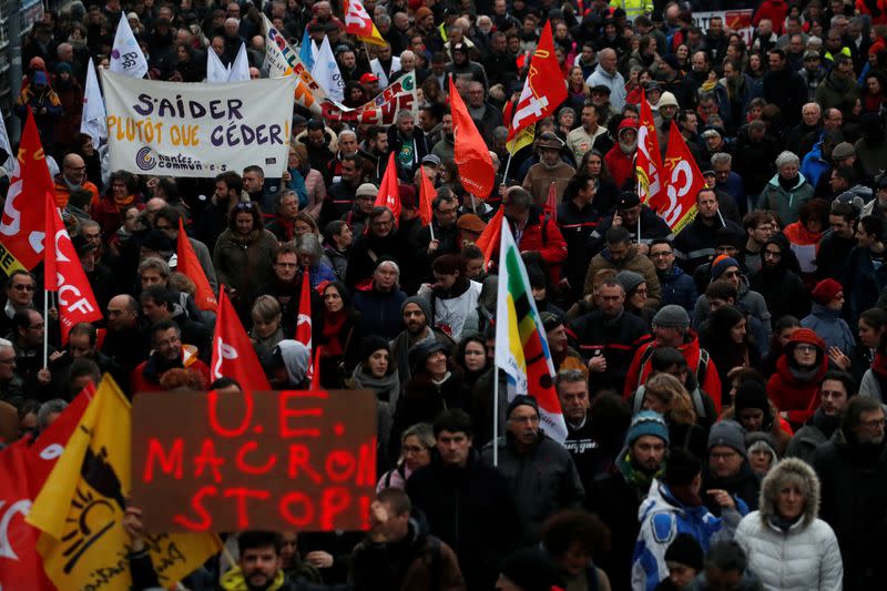 Second nationwide strike in France against pensions reform plans