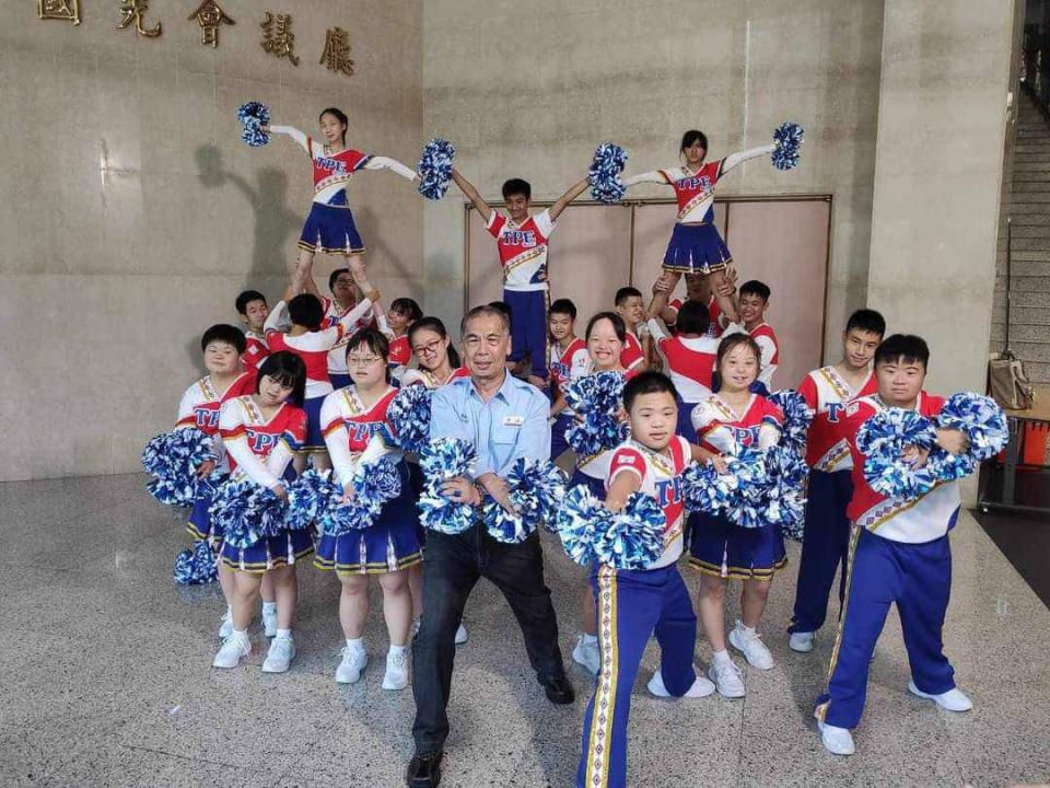 台灣中油獎助苗栗特殊教育學校參加2023世界啦啦啦隊錦標賽。台灣中油提供