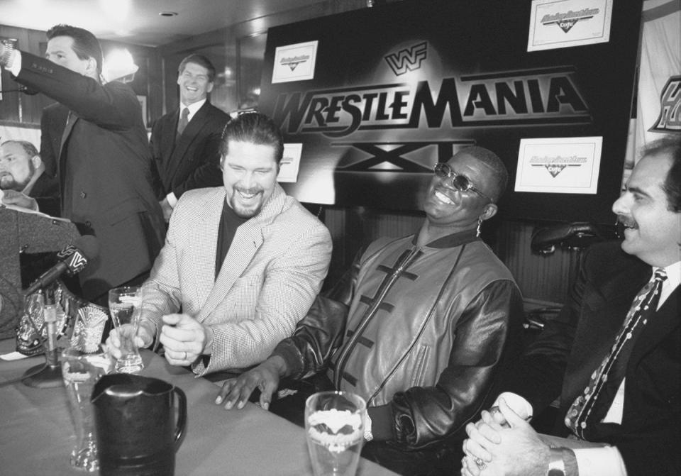 35 Years of WrestleMania in Photos (Woo)