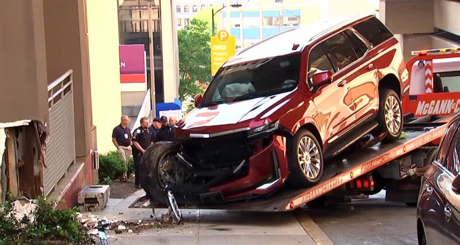 A car crashed into a hospital structure in Pittsburgh, Pennsylvania on May 21 (Courtesy WPXI)