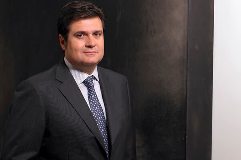 Agustín Coppel Luken es presidente y director general del Grupo Coppel, surgido en México