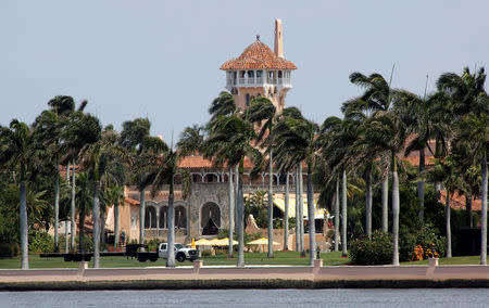 The Mar-a-Lago estate owned by U.S. President Donald Trump is seen in Palm Beach, Florida, U.S., April 5, 2017. Trump will meet with Chinese President Xi Jinping on April 6 and 7 at the estate. REUTERS/Joe Skipper